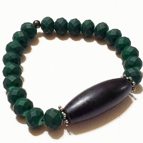 Men's Bracelet Black Wood & Green Faceted Beads - Picture 7 of 7